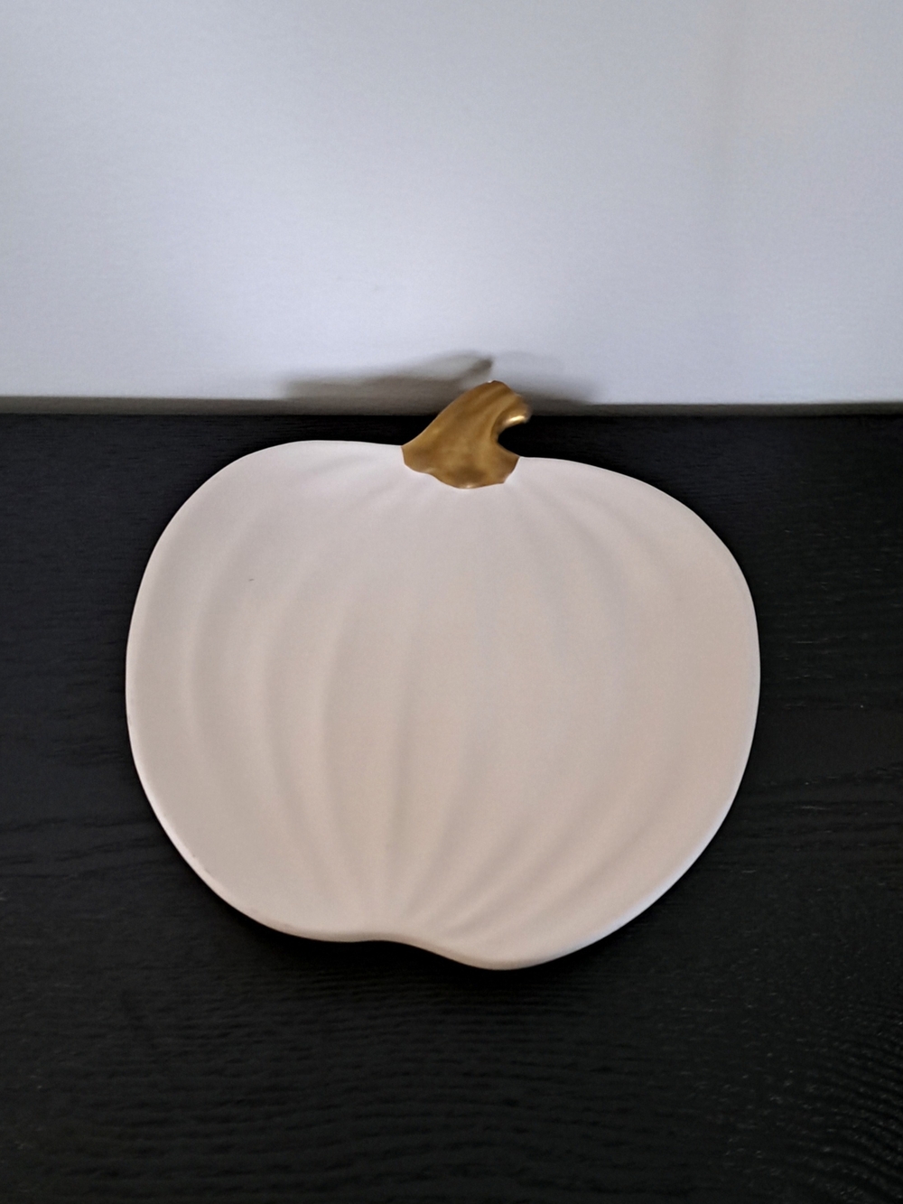 Ceramic Pumpkin Serving Plate in Cream with Gold Stem